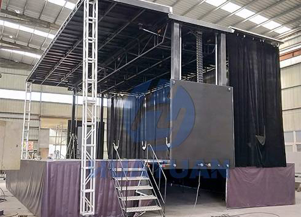 Semi trailer stage