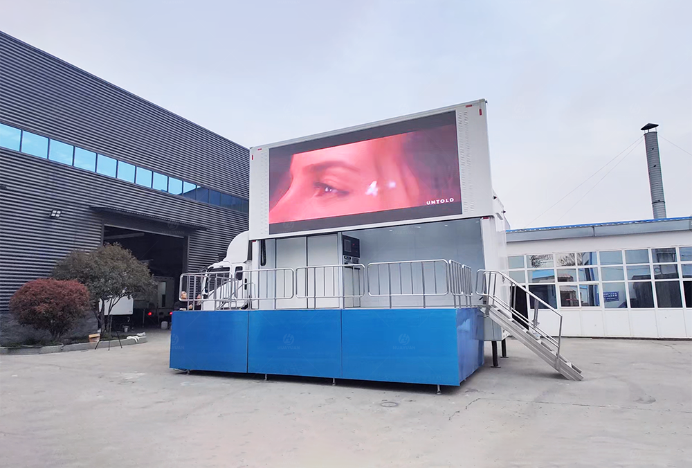 LR255 LED roadshow truck
