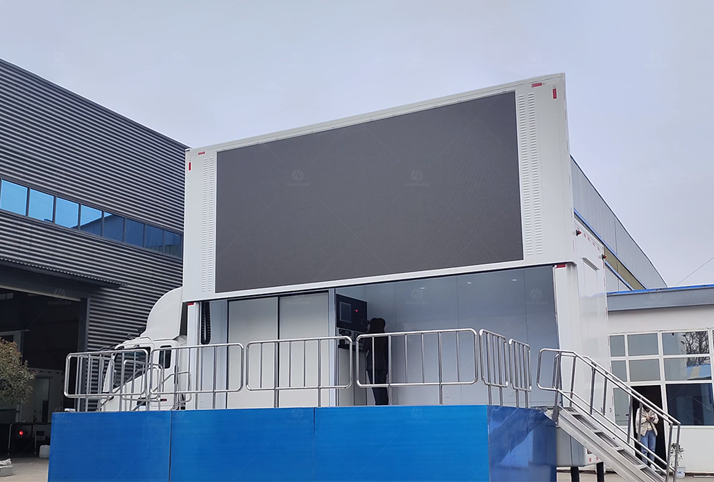 LR255 LED roadshow truck