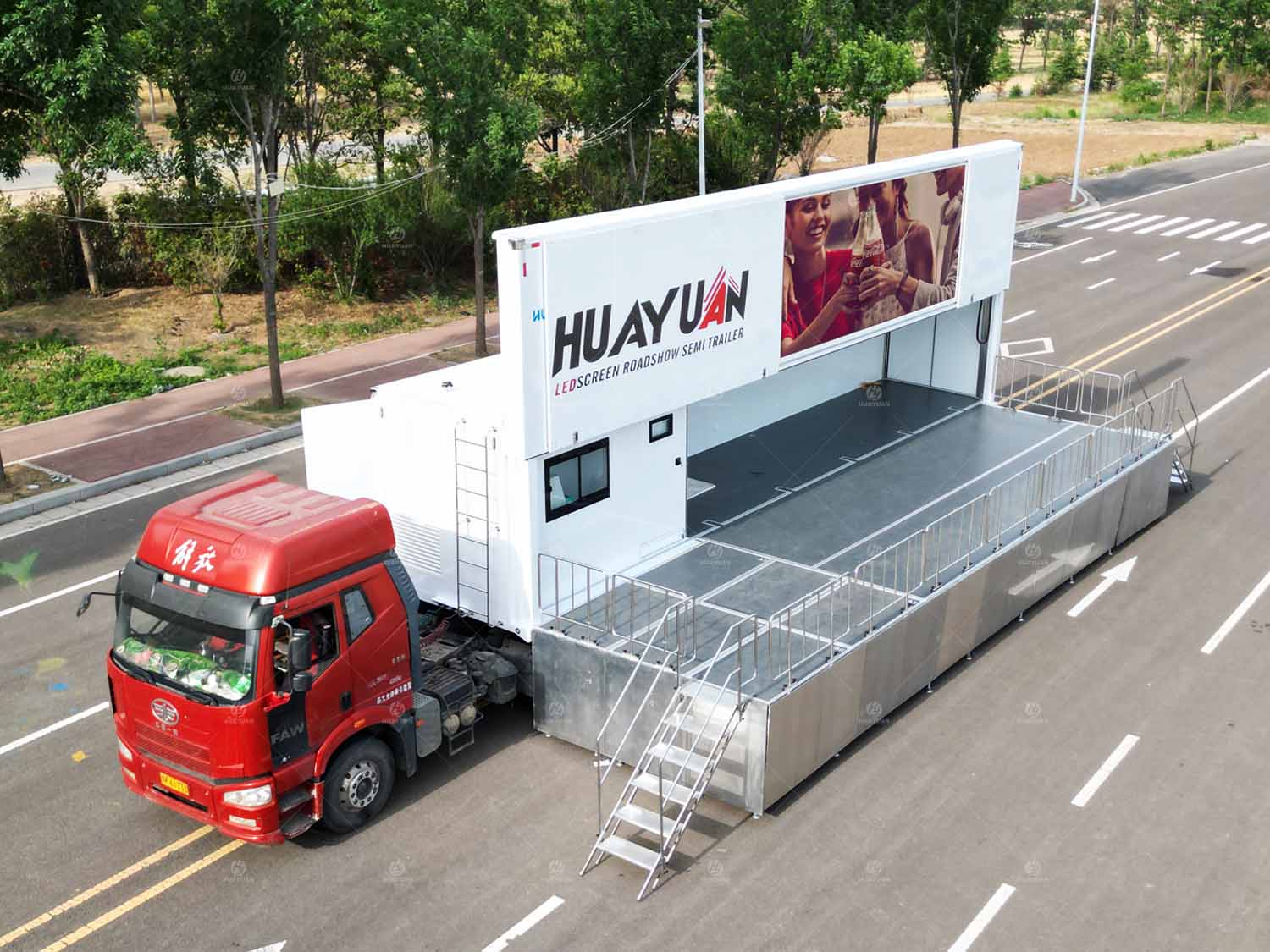 HY-LR425 LED roadshow truck