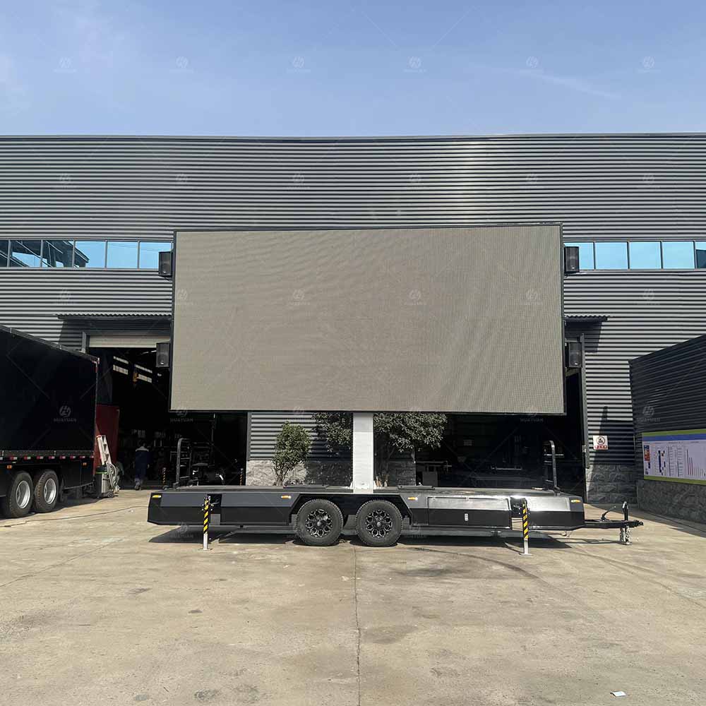 LT28 LED TRAILER