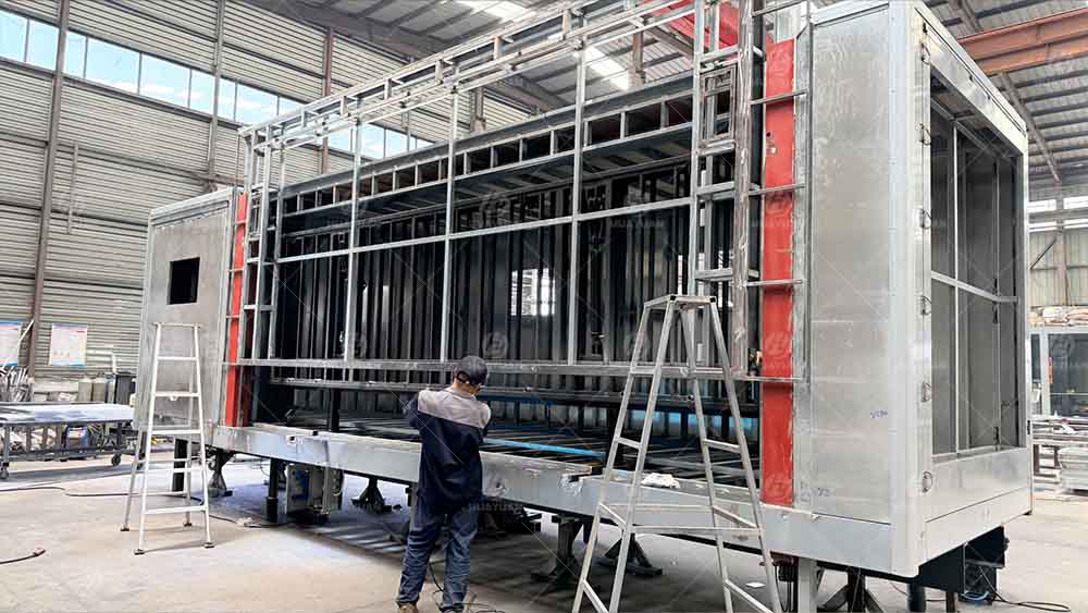 Mobile stage structure during production at HUAYUAN factory
